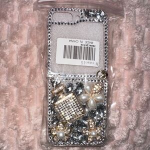 💎 Glam Luxe Samsung Z Flip 5 Case – Rhinestone & Pearl Charm